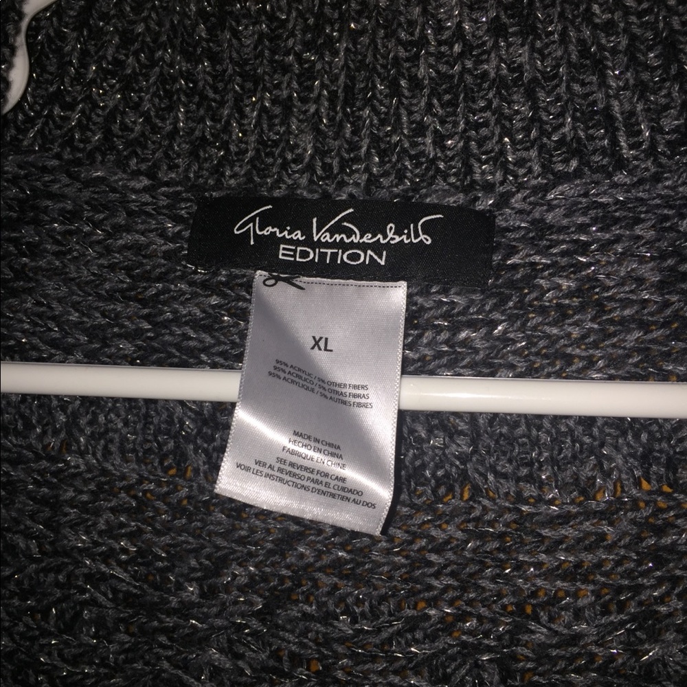 Beautiful Sweater - Picture 4 of 6